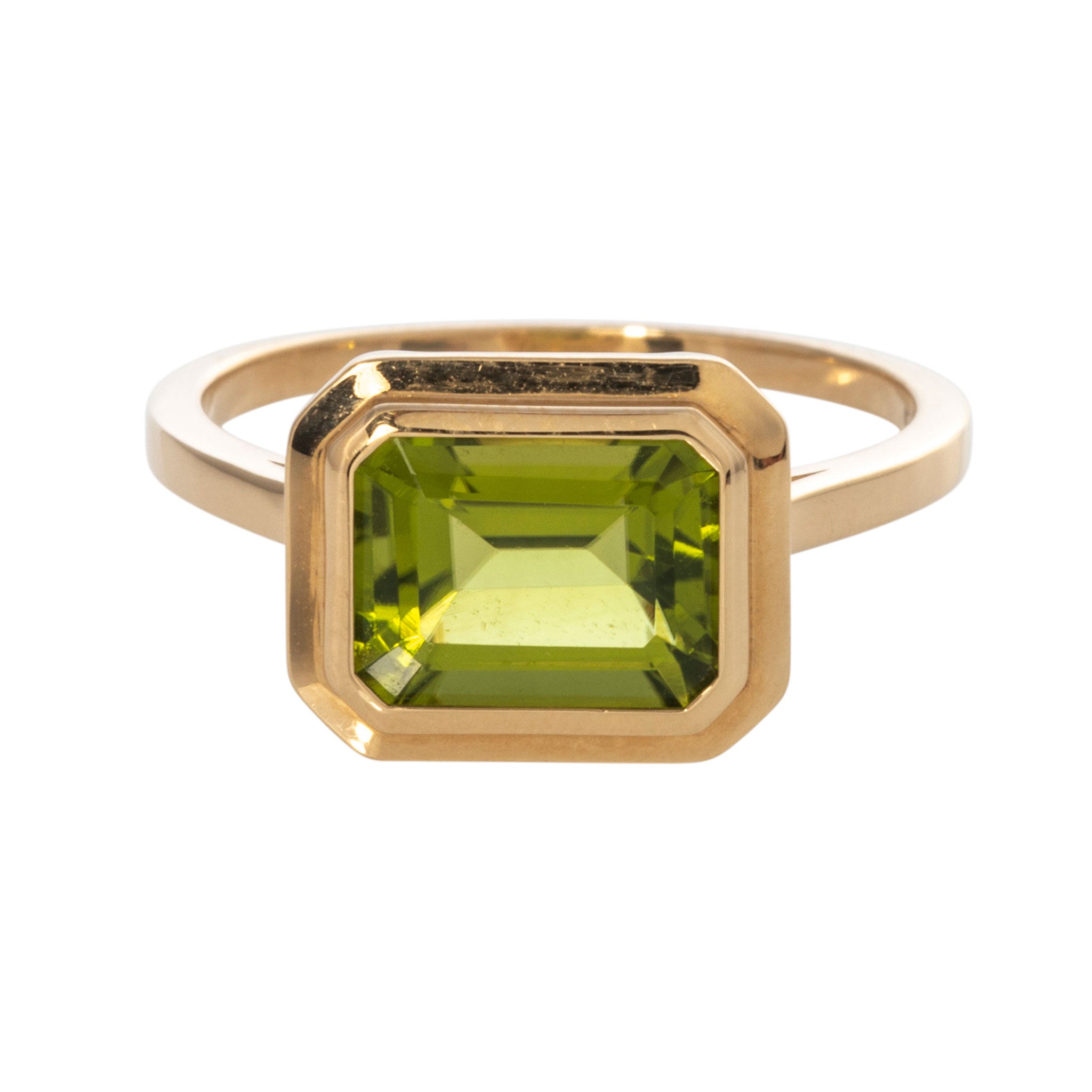 Goshwara Emerald-Cut Peridot Bezel Set 18K Gold Ring